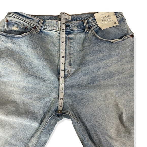 Abercrombie and Fitch Ultra High Rise 90s Straight Jean 18/34 short TikTok - Picture 8 of 16